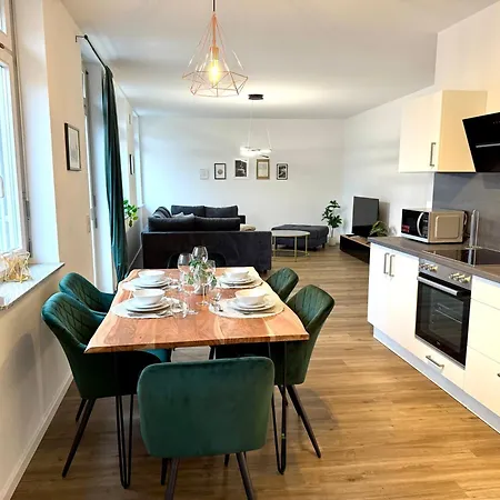 Vetterlux Suite, Zentral, Gross, Ruhig, Gemuetliche Betten, Naehe Bodensee *